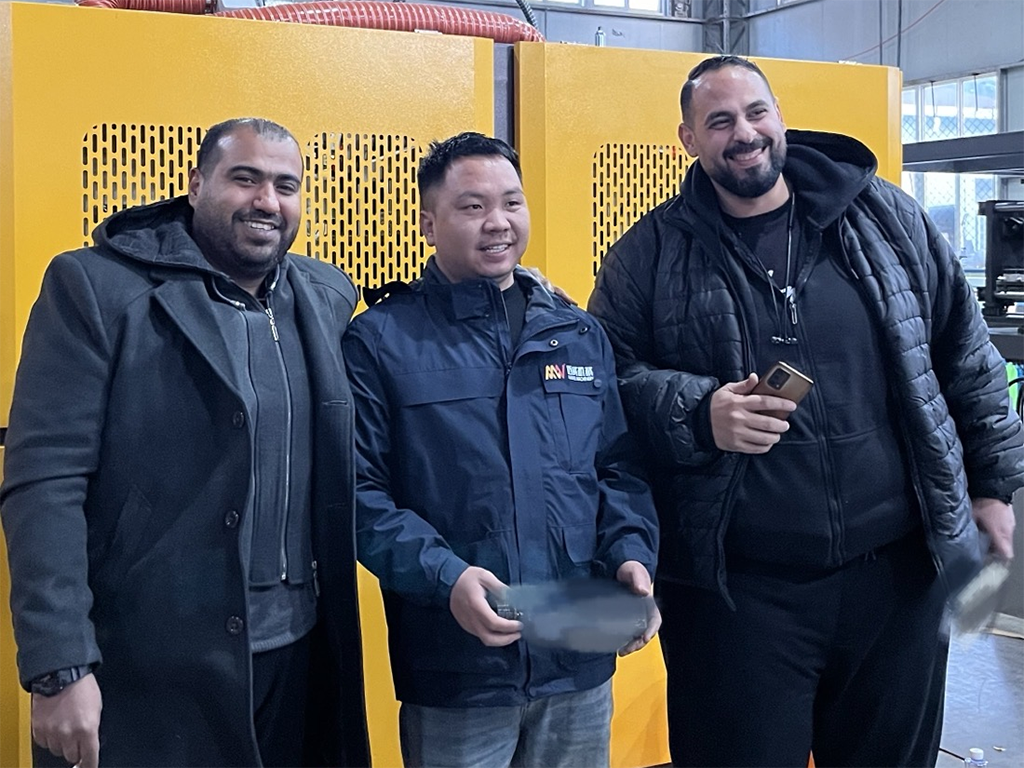 Blow Moulding Equipment for Beverage Packaging Manufacturer in Afghanistan