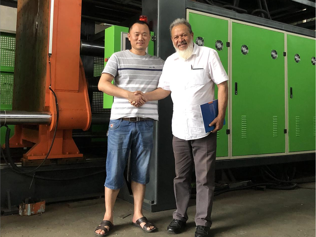 Extrusion Blow Moulding Solution for Chemical Packaging in Mexico