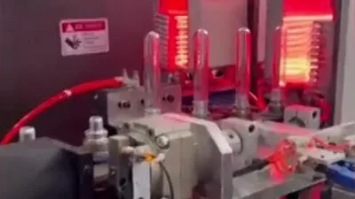 Automatic 2-cavity bottle blowing machine