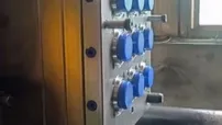 Cap & closure injection moulding machine