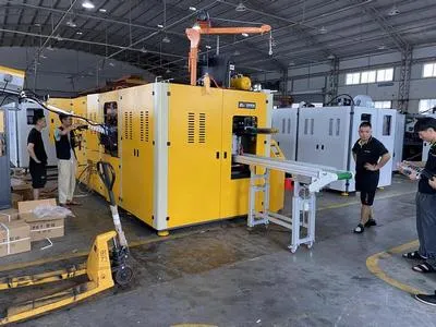 Stretch Blow Moulding Machine